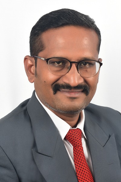 Dr Karthikeyan R